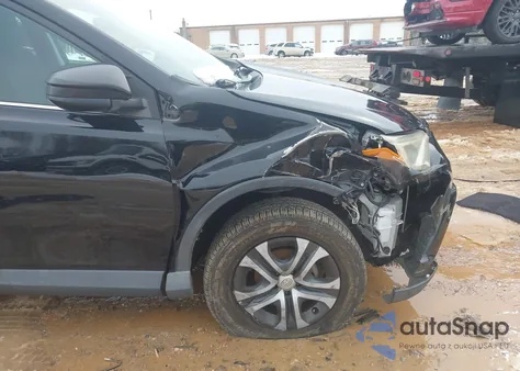 2016 Toyota Rav4 Le z USA, uszkodzony, nr VIN 2T3ZFREV3GW247808